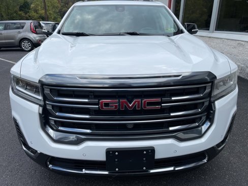 Used 2023 GMC Acadia AT4 w/ Technology Package image 3