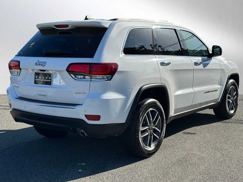 Used 2020 Jeep Grand Cherokee Limited w/ Luxury Group II image 3