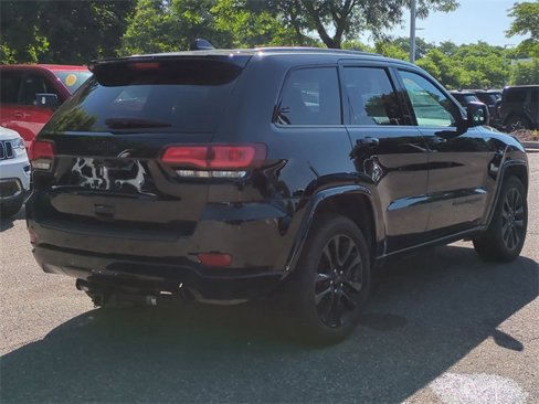 Used 2020 Jeep Grand Cherokee Altitude image 5
