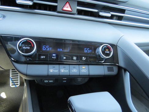 New 2025 Hyundai Elantra Sport image 15