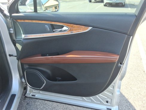 Used 2016 Lincoln MKX Reserve w/ Technology Package image 23