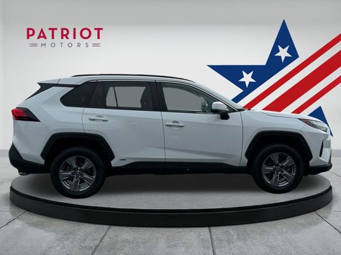 Certified 2022 Toyota RAV4 XLE image 7