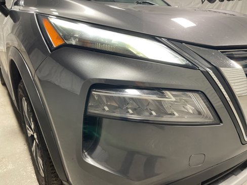Used 2021 Nissan Rogue SV image 35
