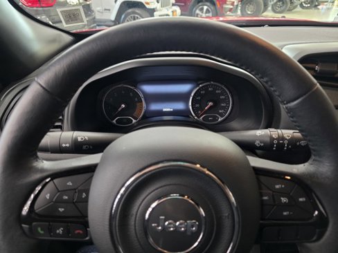 Used 2022 Jeep Renegade Altitude w/ Convenience Group image 5