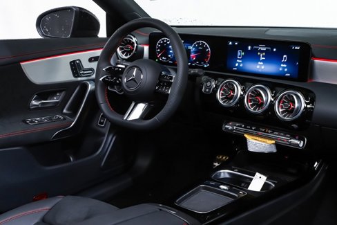 New 2025 Mercedes-Benz CLA 250 4MATIC image 11