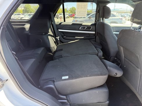 Used 2017 Ford Explorer XLT w/ Equipment Group 201A image 23