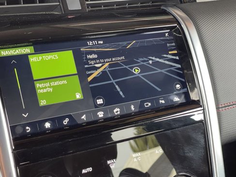 Used 2020 Land Rover Discovery Sport SE R-Dynamic image 14
