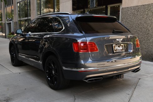 Used 2017 Bentley Bentayga image 4