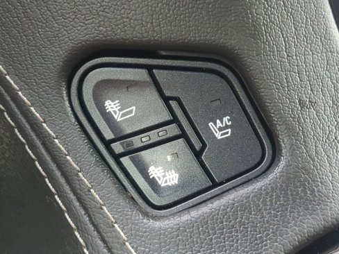 Used 2016 Chevrolet Tahoe LTZ image 24