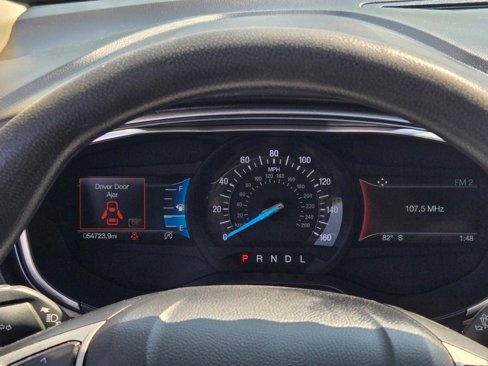 Used 2020 Ford Fusion SE image 27