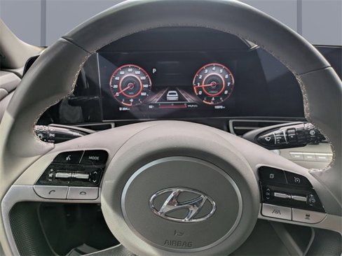 Used 2023 Hyundai Elantra SEL w/ Convenience Package image 27