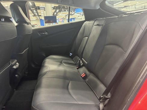 Used 2019 Toyota Prius image 12