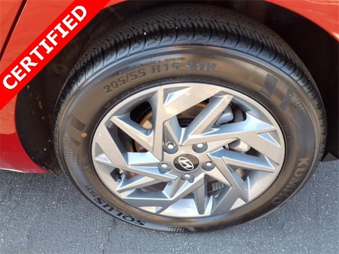 Certified 2024 Hyundai Elantra SEL image 22