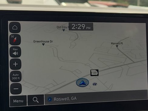 Used 2024 Hyundai Venue Limited image 24