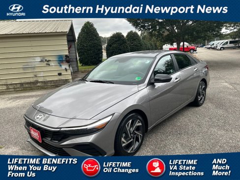 Certified 2025 Hyundai Elantra Sport image 1