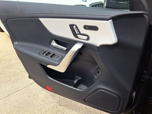 Used 2024 Mercedes-Benz CLA 250 image 26