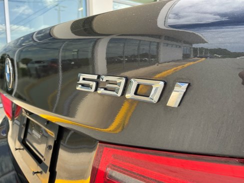 Used 2019 BMW 530i w/ Luxury Package image 14