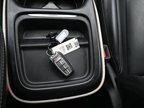 Used 2020 Chrysler Voyager Lxi image 9