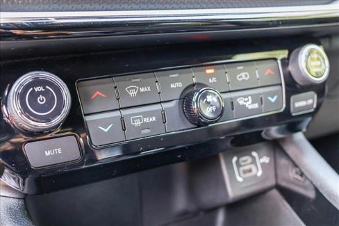 Used 2024 Jeep Compass Trailhawk image 19