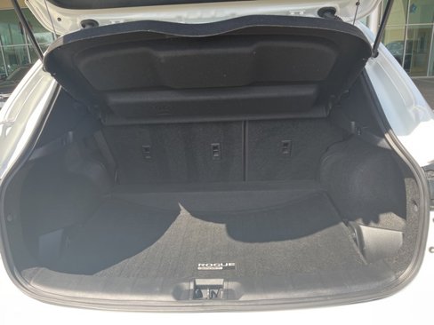 Used 2020 Nissan Rogue Sport S image 25