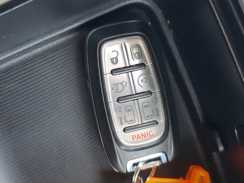 Used 2020 Chrysler Pacifica Limited w/ Advanced Safetytec Group image 20