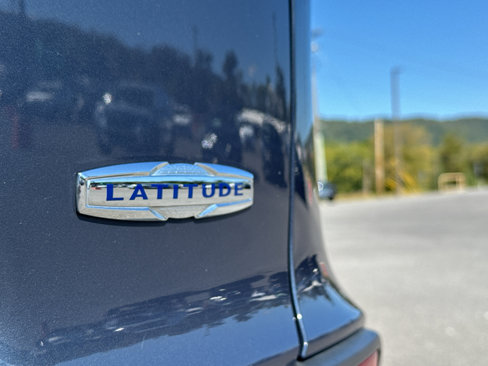 Used 2020 Jeep Cherokee Latitude w/ Mobile Office Group image 36