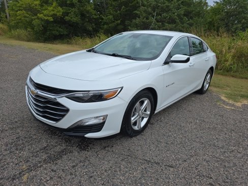 Used 2020 Chevrolet Malibu LS w/ Driver Confidence Package II image 1