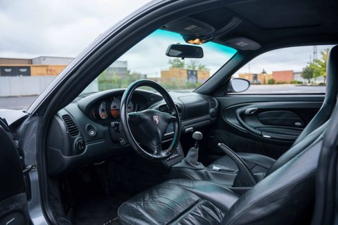Used 2003 Porsche 911 Carrera 4S image 2
