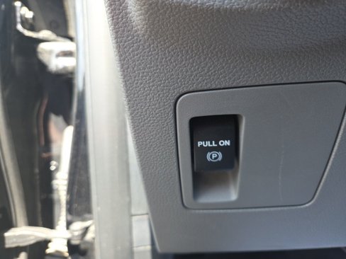 Used 2018 Ford F150 XL w/ Equipment Group 101A Mid image 15