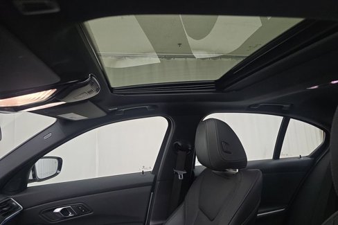 Used 2024 BMW 330i xDrive Sedan image 23