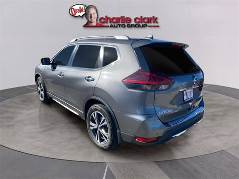 Used 2019 Nissan Rogue SV w/ Premium Package image 4