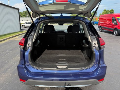 Used 2018 Nissan Rogue S image 5