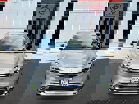 Used 2023 Toyota Prius Prime SE image 2