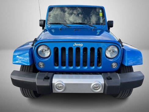 Used 2015 Jeep Wrangler Unlimited Sahara w/ Connectivity Group image 9