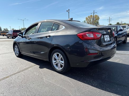 Used 2017 Chevrolet Cruze LT w/ Convenience Package image 3