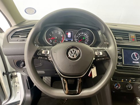 Used 2021 Volkswagen Tiguan S image 17