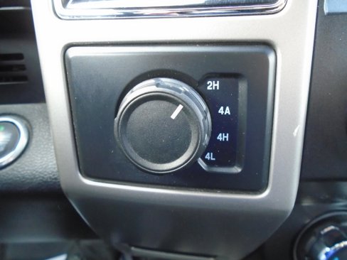Used 2019 Ford F150 Lariat w/ Equipment Group 501A Mid image 18