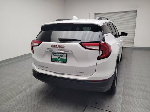 Used 2023 GMC Terrain SLE w/ Driver Convenience Package image 7