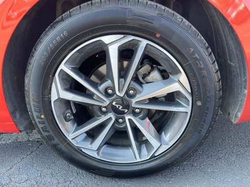 Used 2023 Kia Forte LXS w/ LXS Technology Package image 25