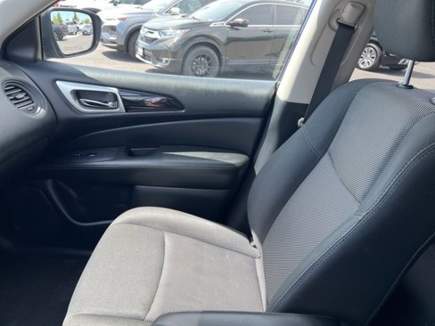 Used 2020 Nissan Pathfinder S image 7