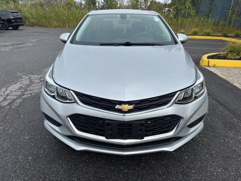 Used 2017 Chevrolet Cruze LS image 2