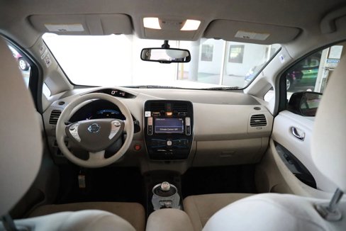 Used 2012 Nissan Leaf SV image 25