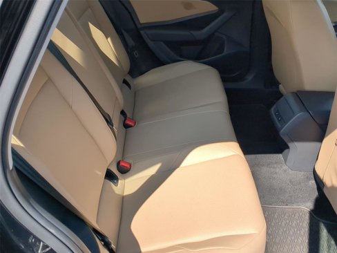 Used 2019 Volkswagen Jetta SE w/ Cold Weather Package image 16