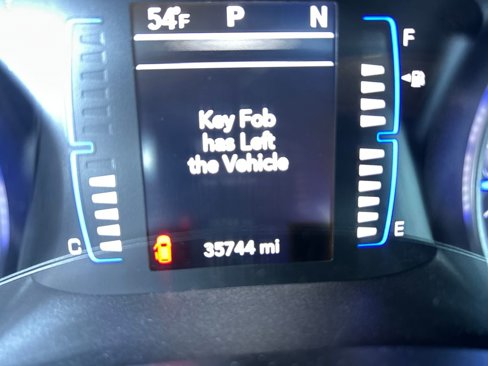 Used 2022 Chrysler Voyager LX image 18