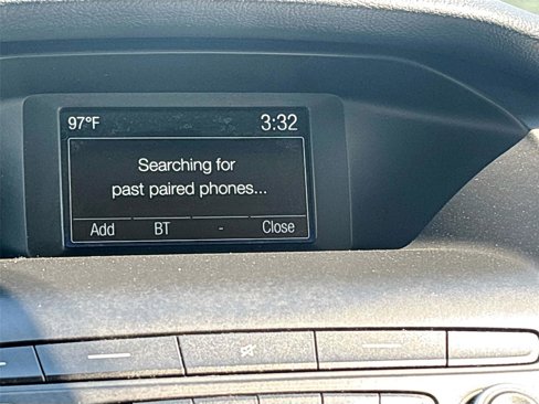 Used 2018 Ford Focus SE w/ SE Appearance Package image 15