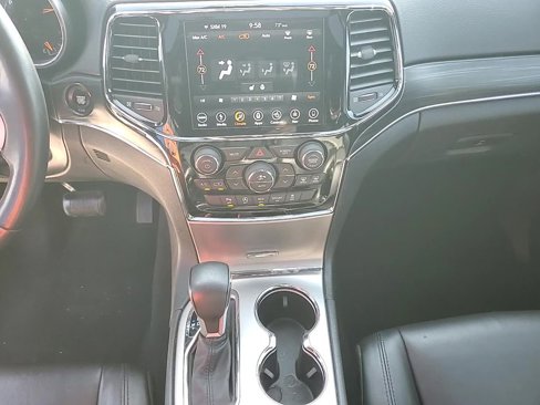 Used 2019 Jeep Grand Cherokee Limited image 19