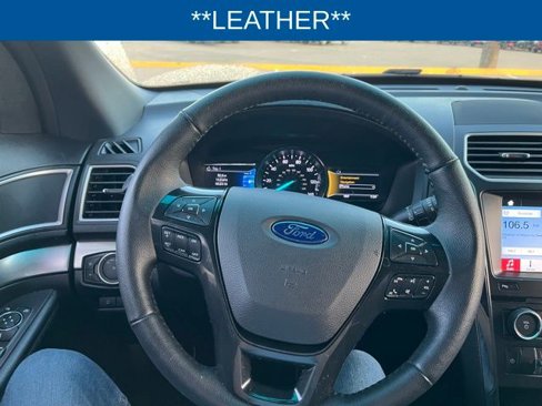 Used 2017 Ford Explorer XLT w/ Equipment Group 202A image 7