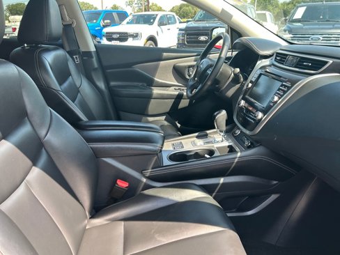 Used 2023 Nissan Murano SV image 27