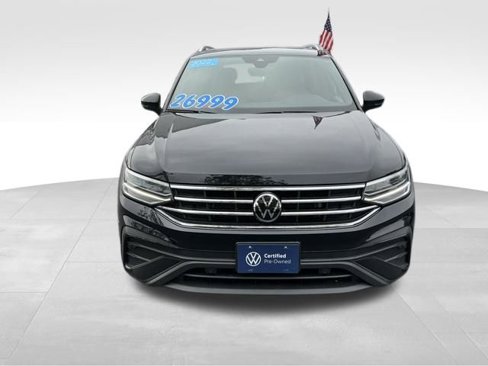 Certified 2022 Volkswagen Tiguan SE w/ Panoramic Sunroof Package image 3