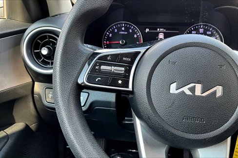 Certified 2023 Kia Forte LXS image 21